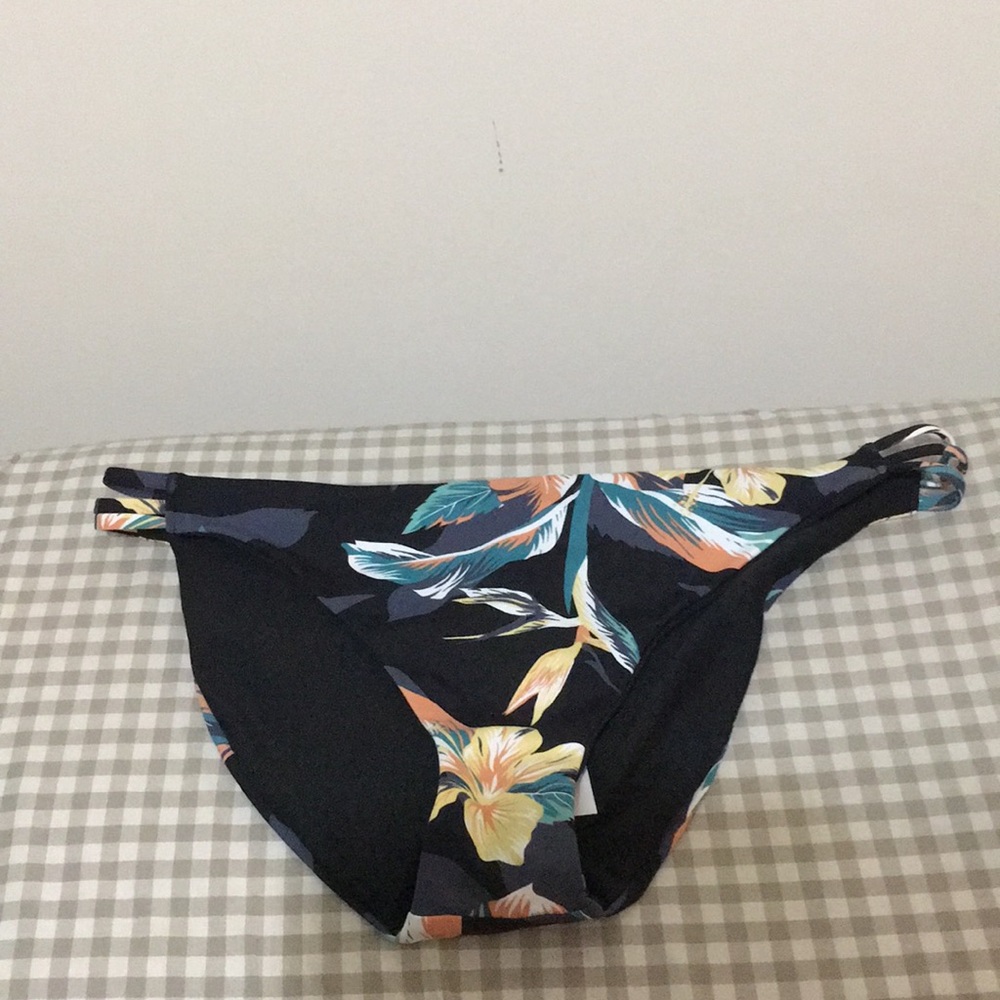 Brand New Roxy Swim